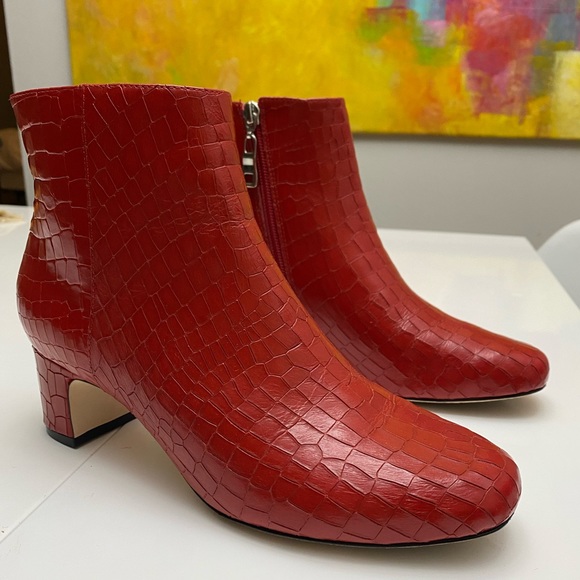 AERON RED HOT EMBOSSED CROCO BOOTIES by Joan Oloff Size 8 - Picture 2 of 11